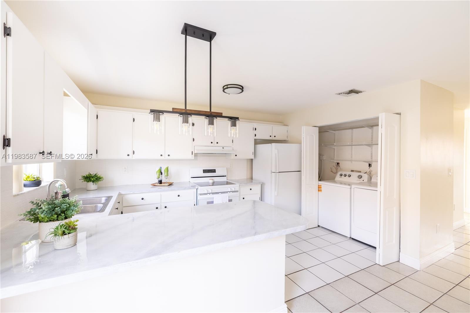 TERRA LAKE VILLAS CONDO - Residential