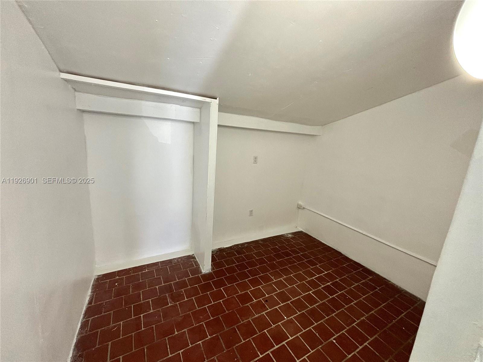 ORANGE RIDGE - Residential Lease