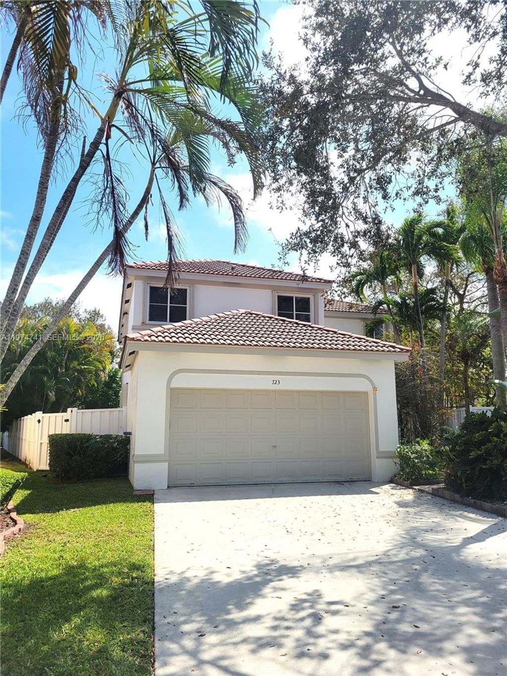 Photo of 723 Juniper Ln, Weston, FL 33327 (MLS # A11974741)