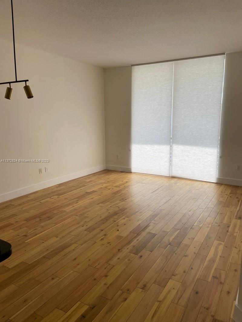 VENTURE AT AVENTURA WEST - Residential Lease