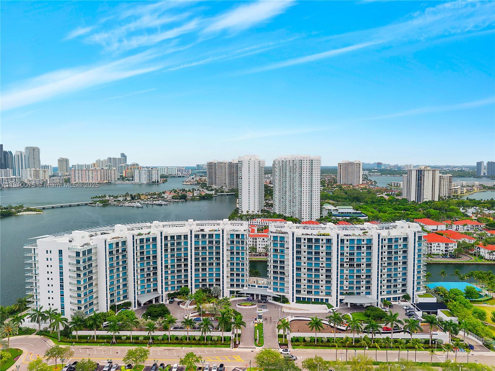 ECHO CONDO - Residential