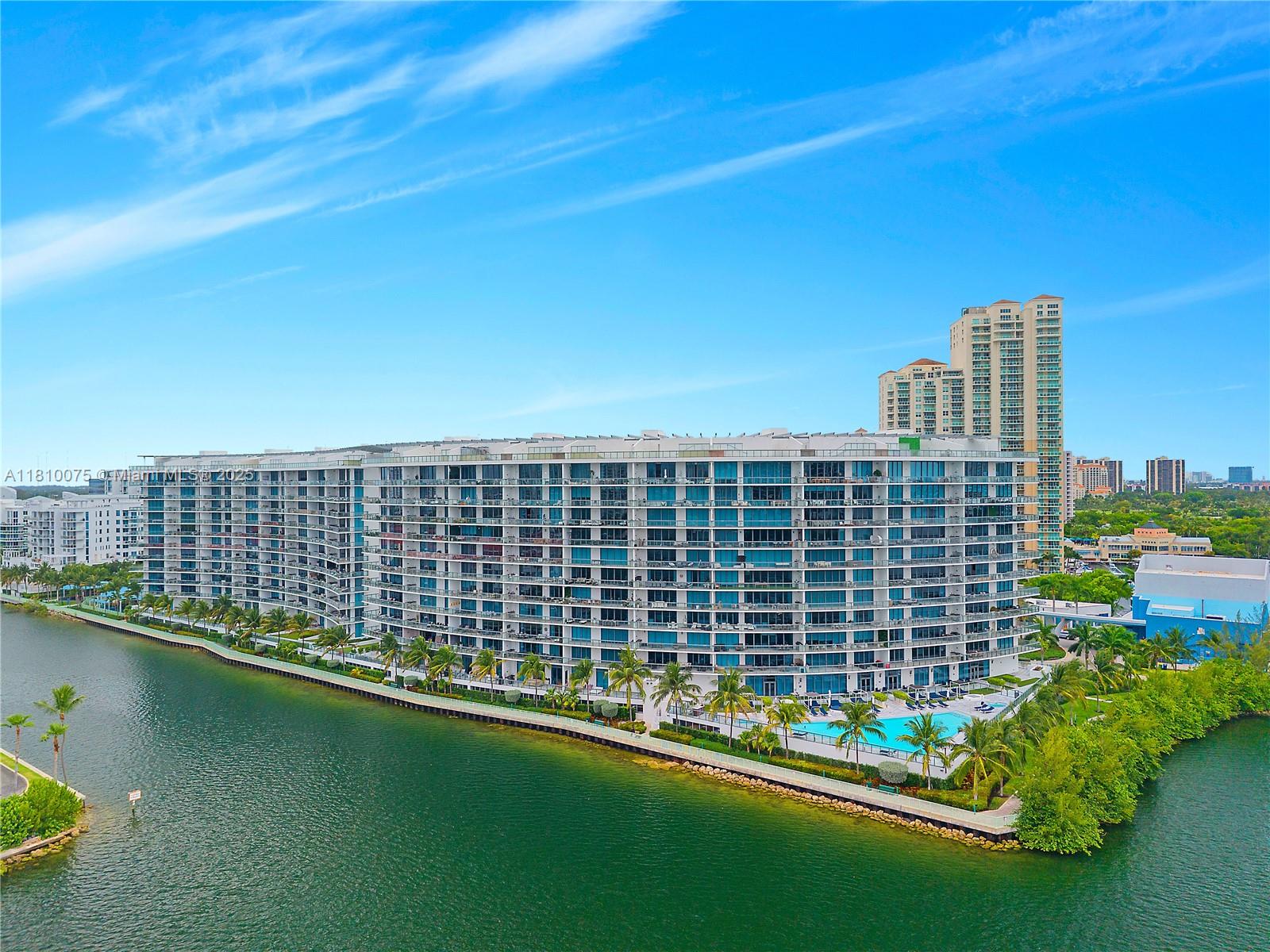 ECHO CONDO - Residential