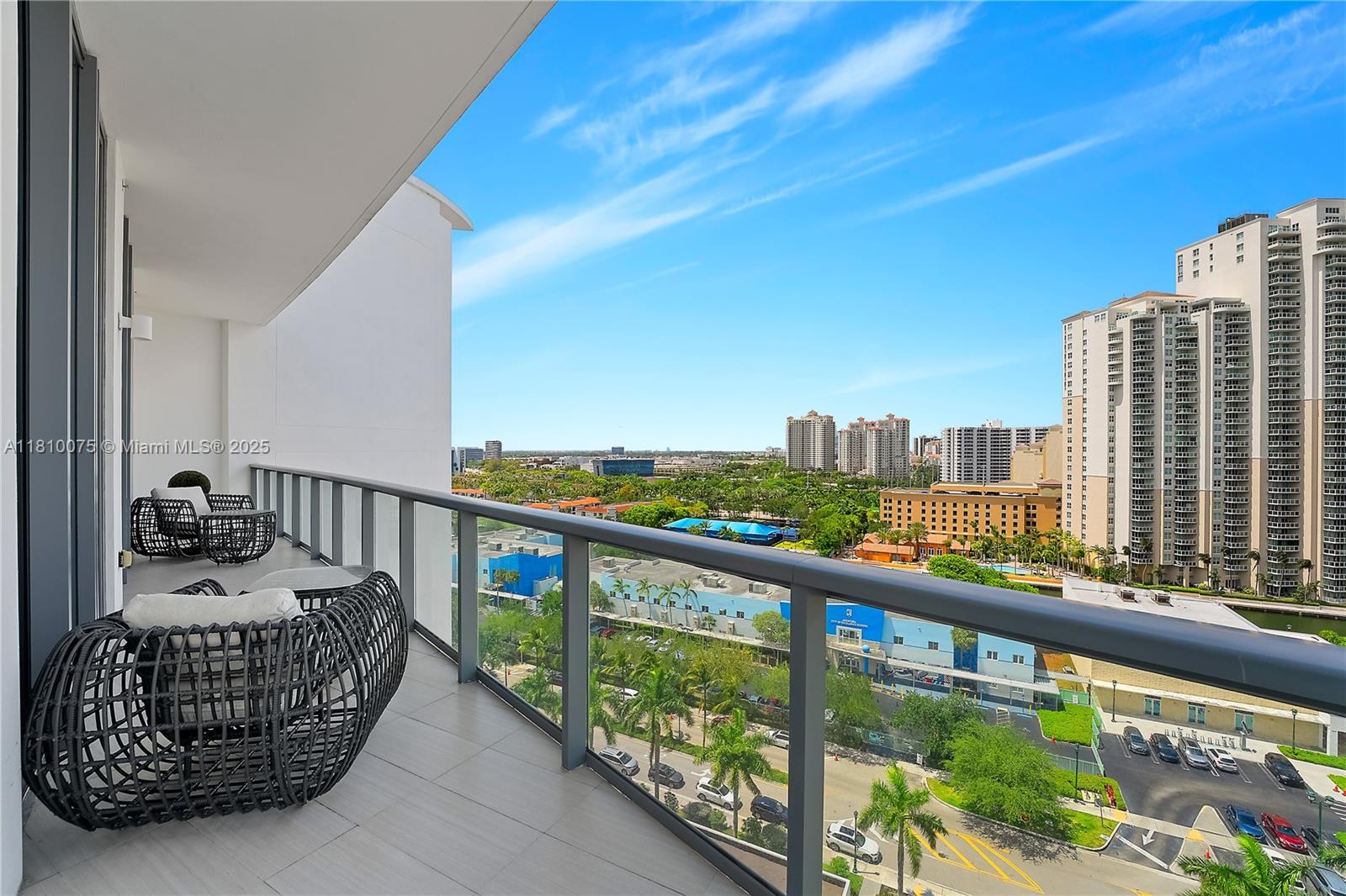 ECHO CONDO - Residential