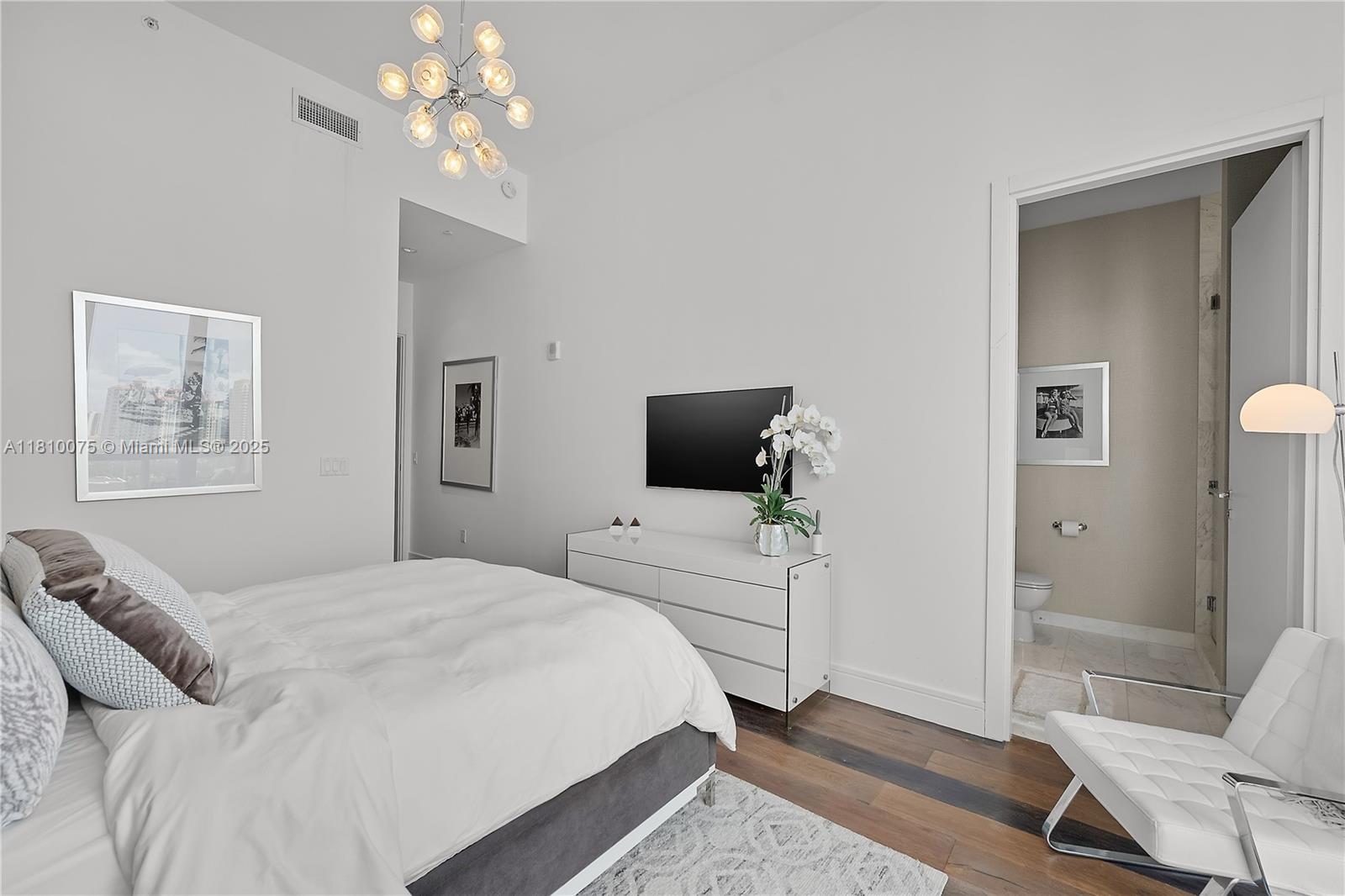 ECHO CONDO - Residential