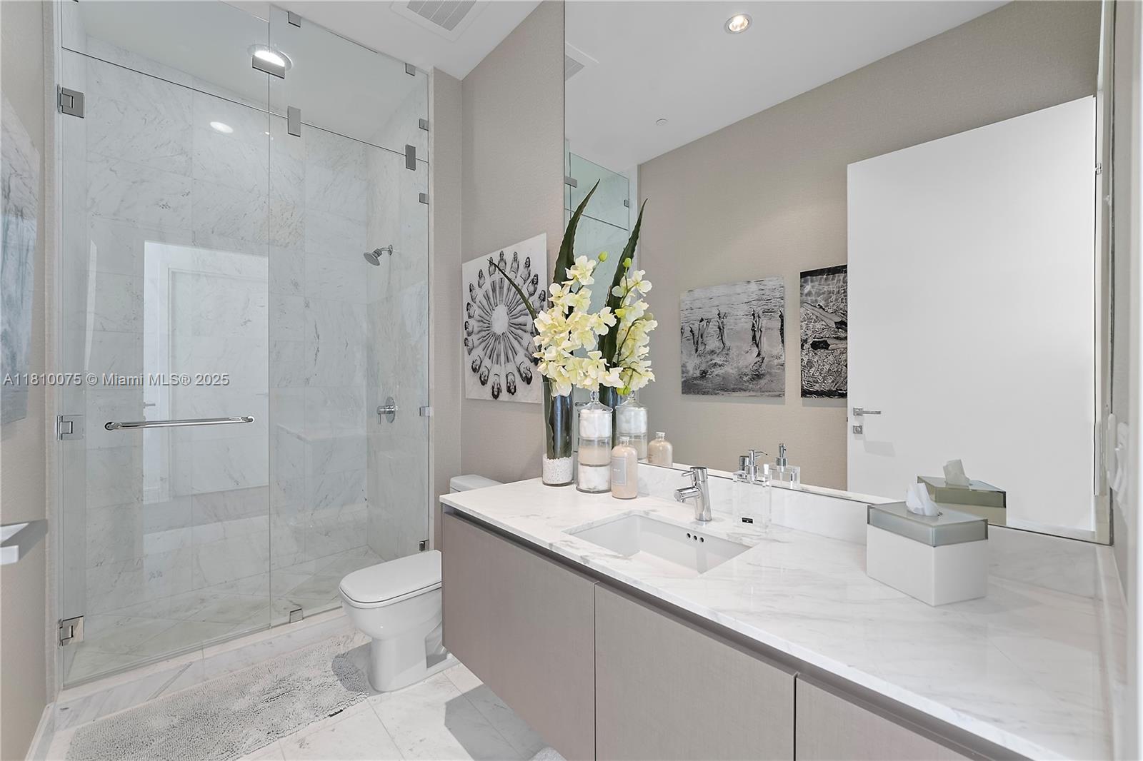 ECHO CONDO - Residential