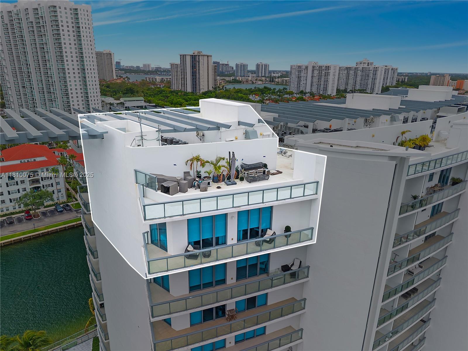 ECHO CONDO - Residential