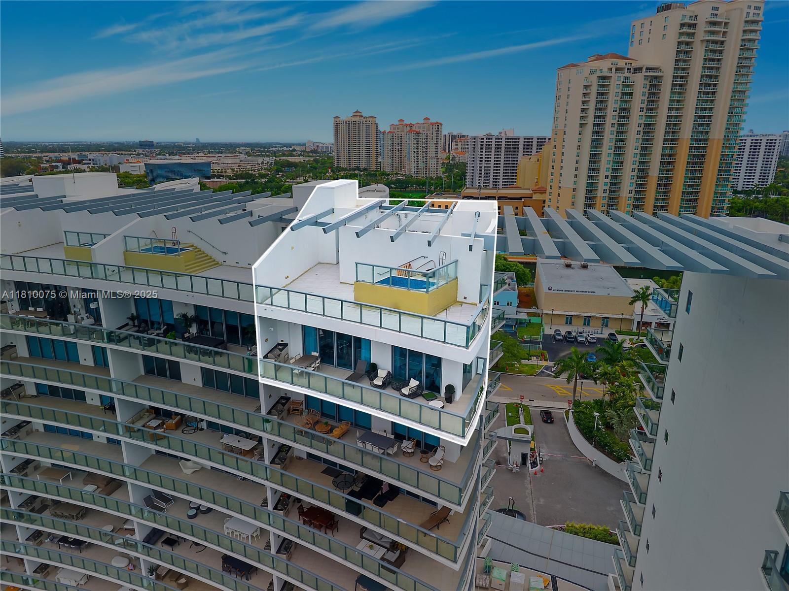 ECHO CONDO - Residential