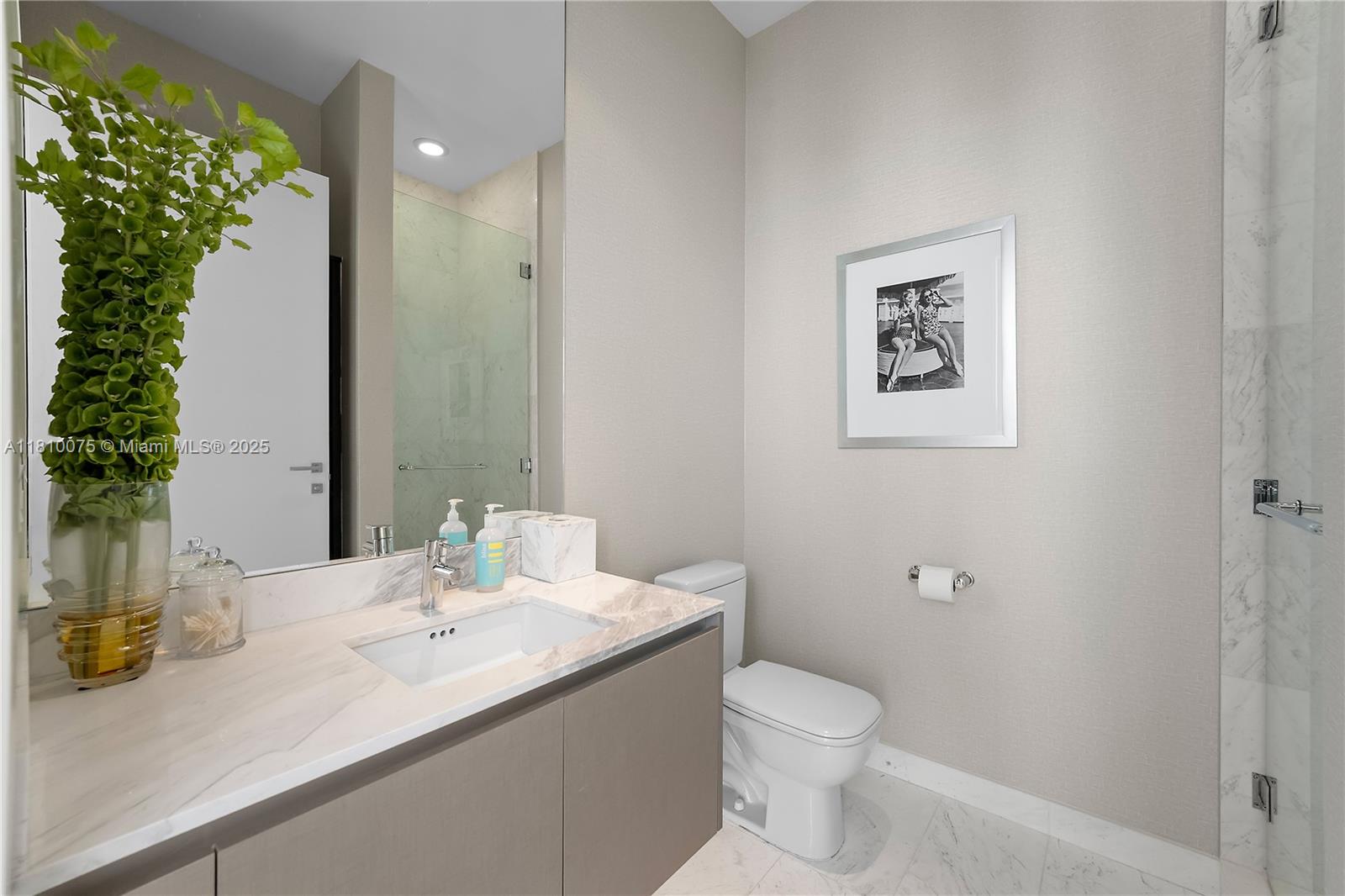 ECHO CONDO - Residential