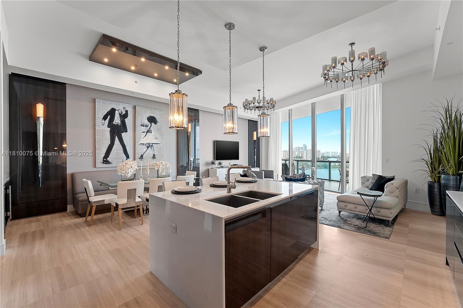 ECHO CONDO - Residential