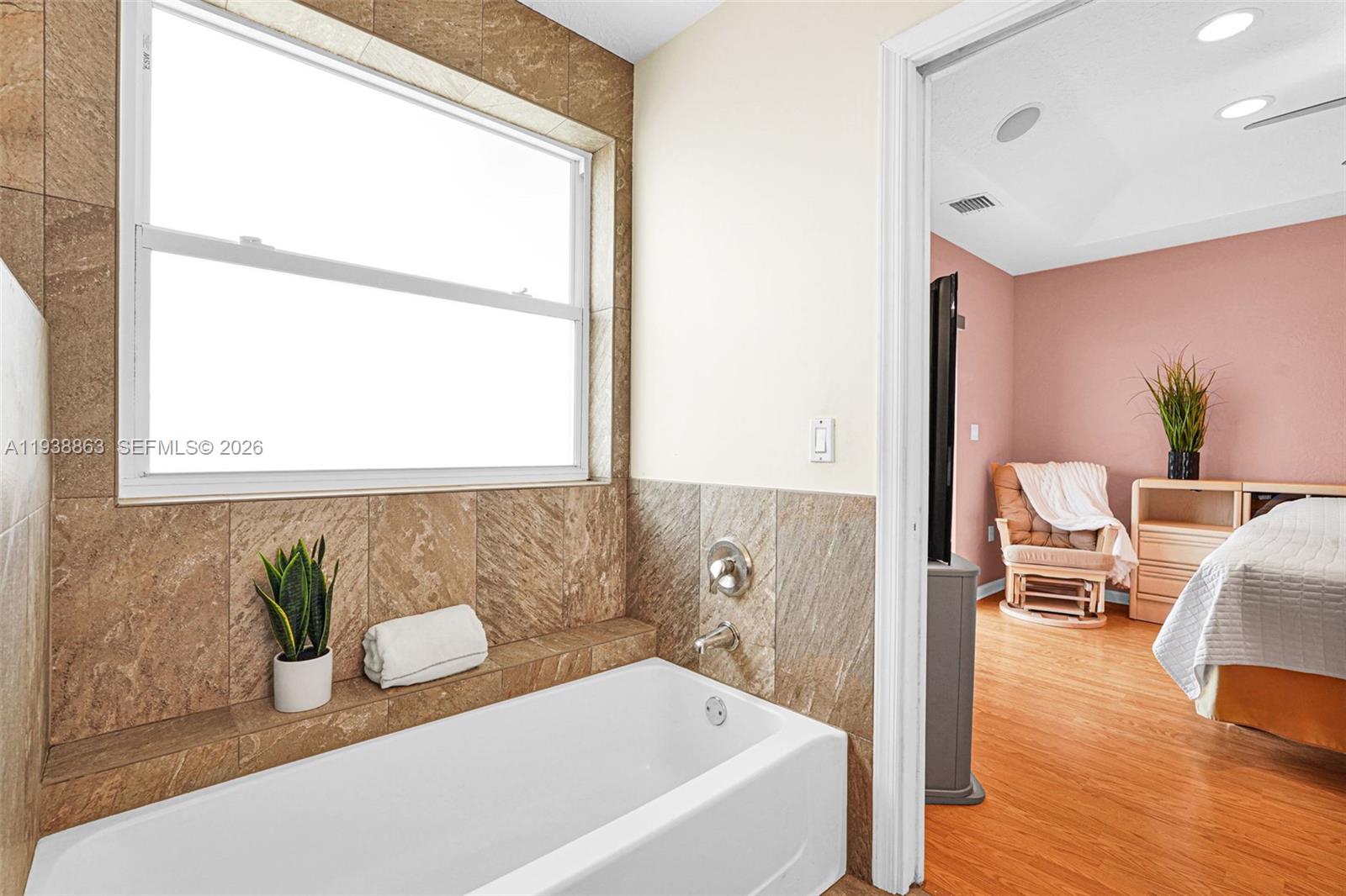 STIRLING PALM ESTATES - Residential