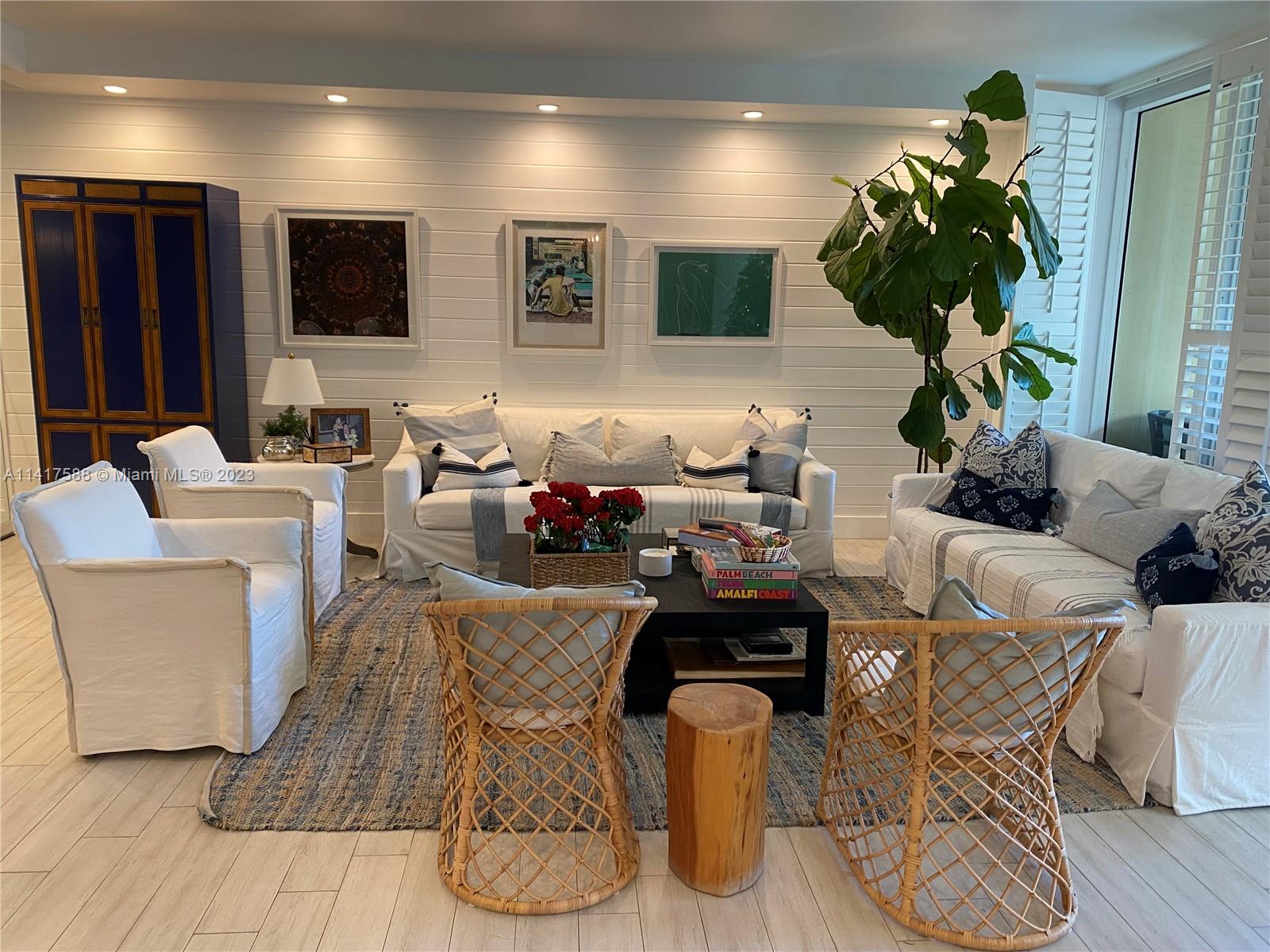 GRAND BAY RESIDENCES COND - Residential