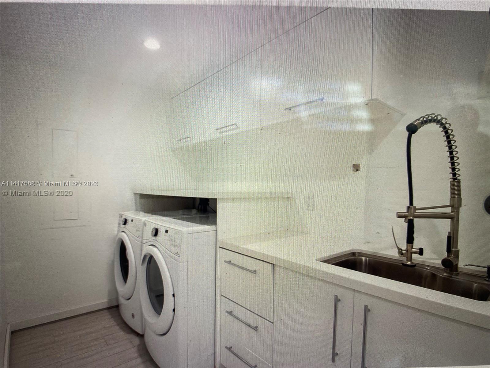 GRAND BAY RESIDENCES COND - Residential