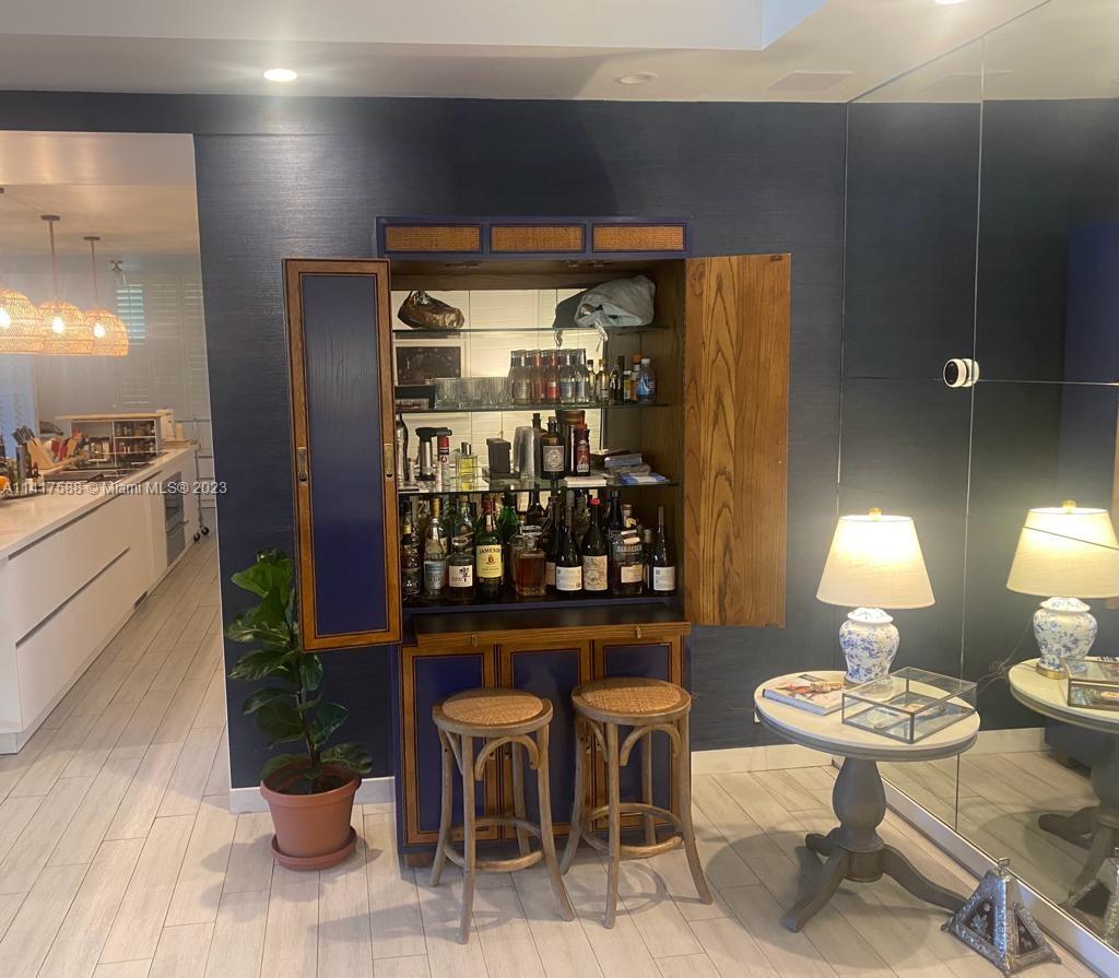 GRAND BAY RESIDENCES COND - Residential