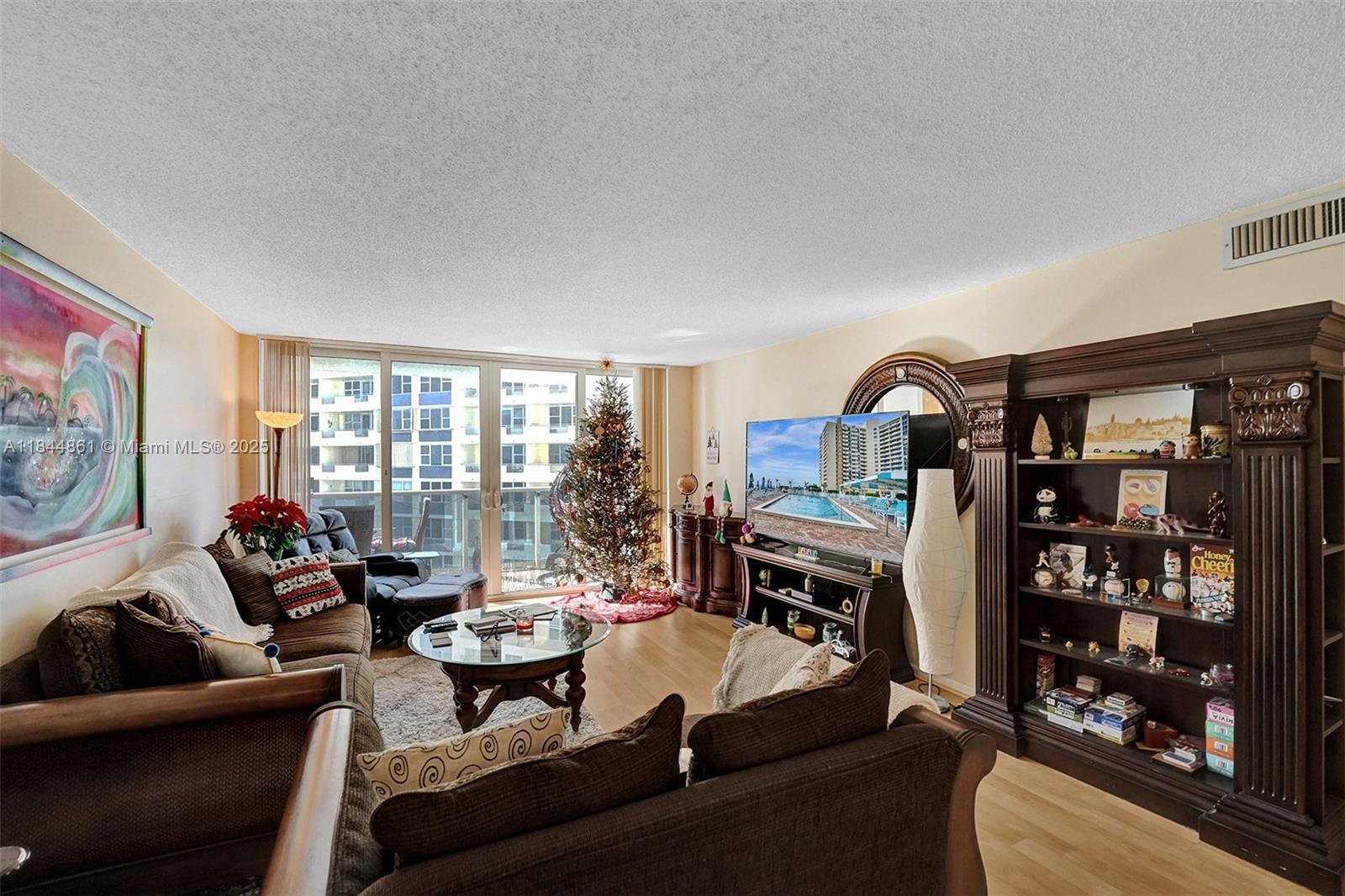 3140 S Ocean Dr 1102