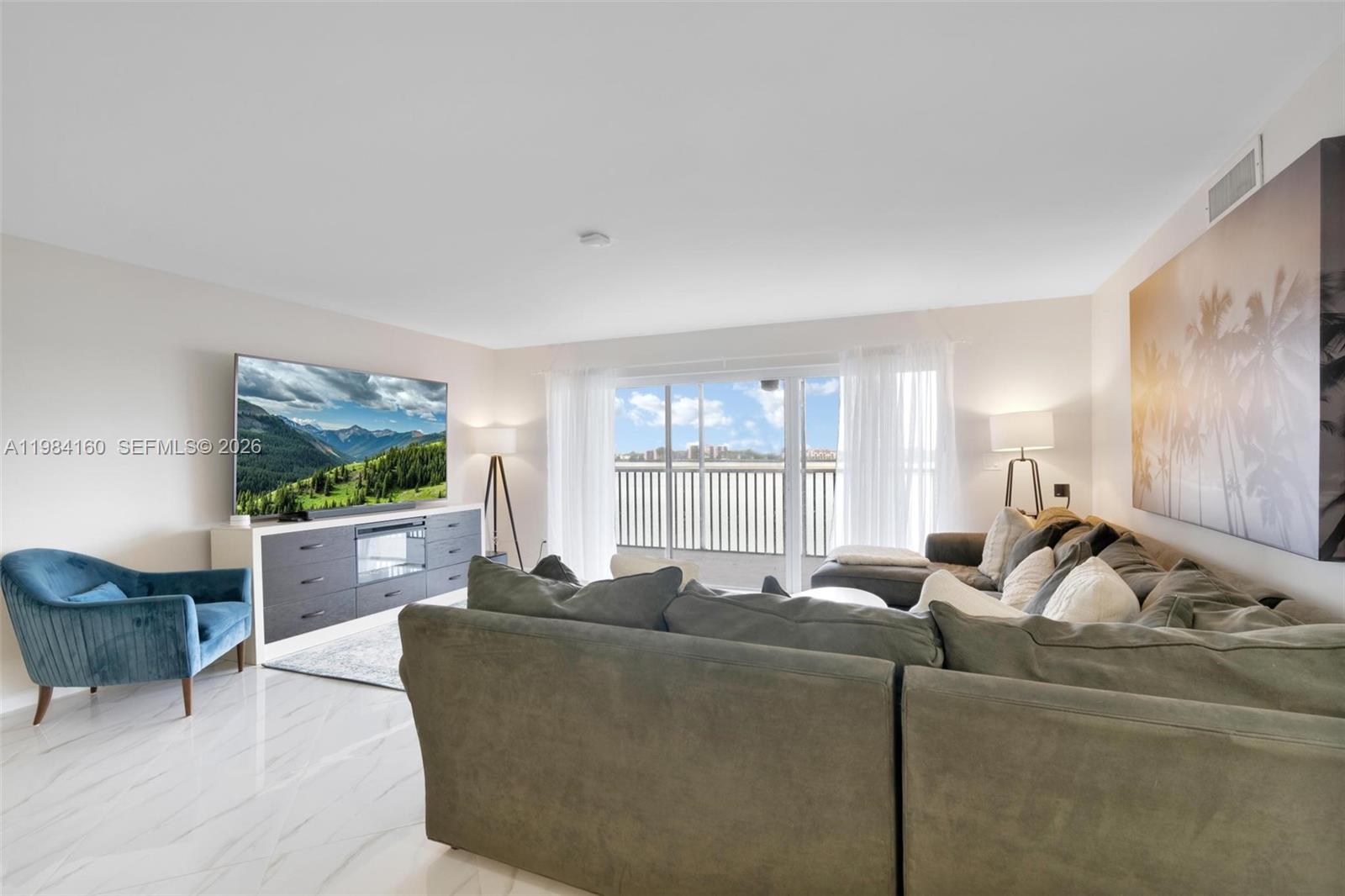 SUMMERTREE VILG CALIF CL - Residential