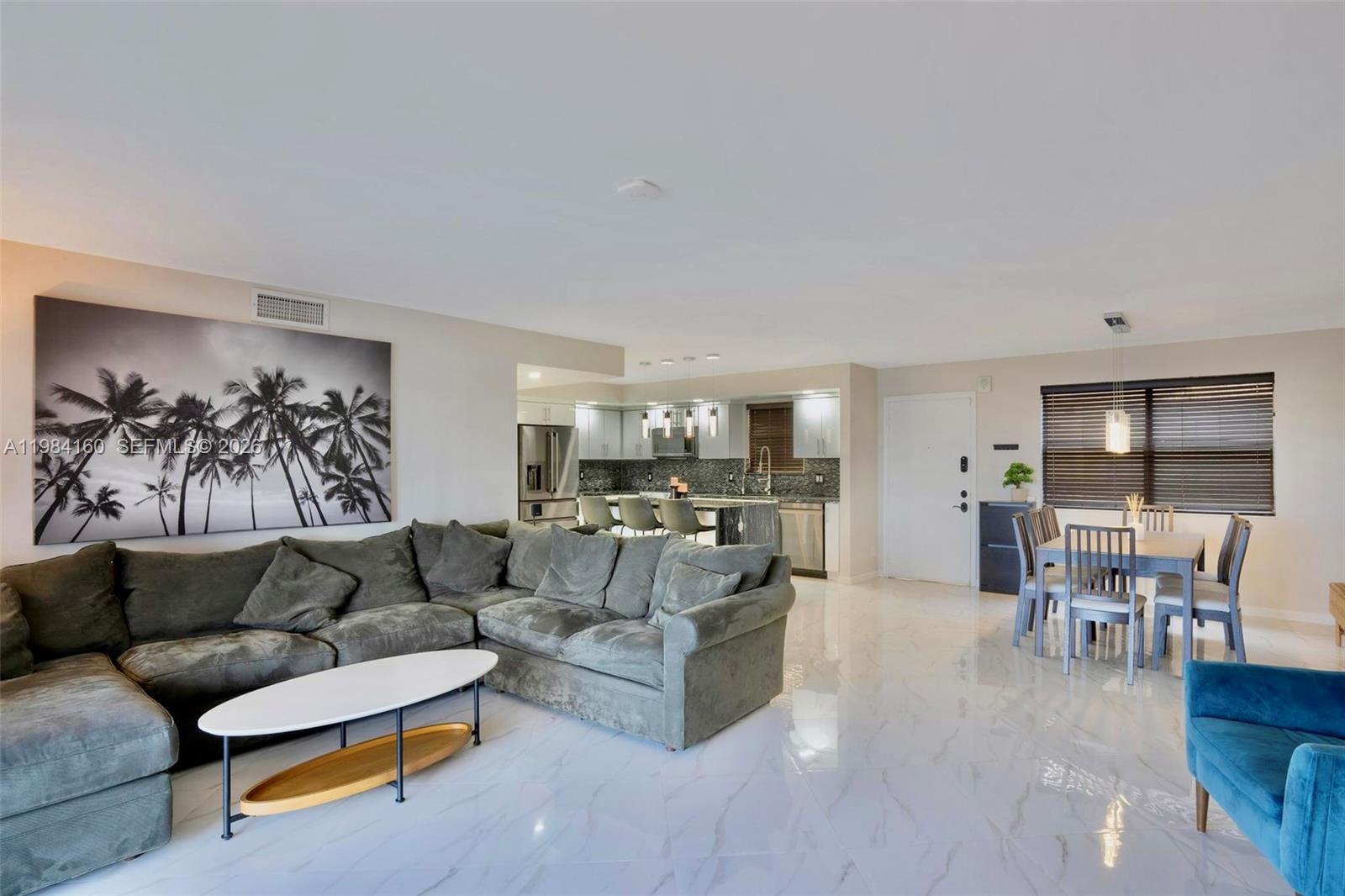 SUMMERTREE VILG CALIF CL - Residential