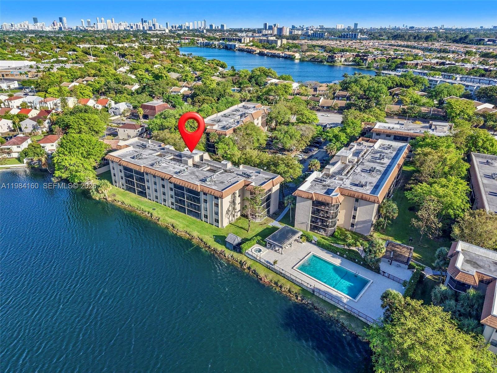 SUMMERTREE VILG CALIF CL - Residential