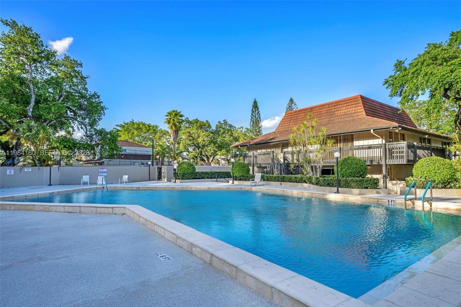 SUMMERTREE VILG CALIF CL - Residential