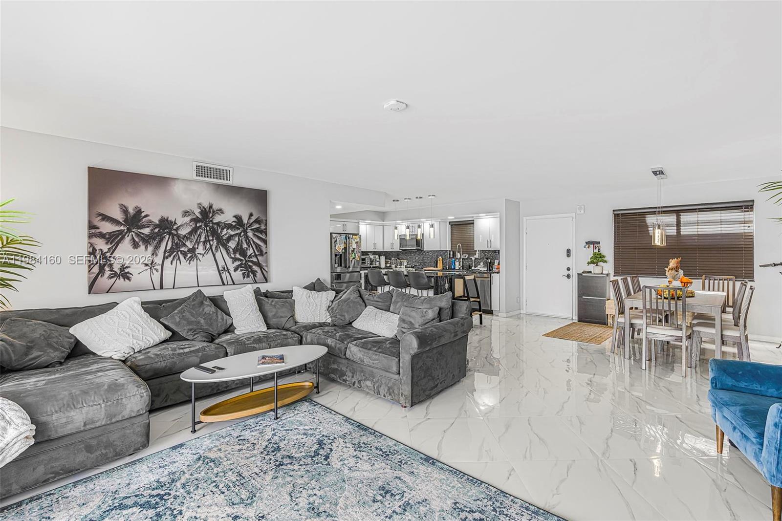 SUMMERTREE VILG CALIF CL - Residential