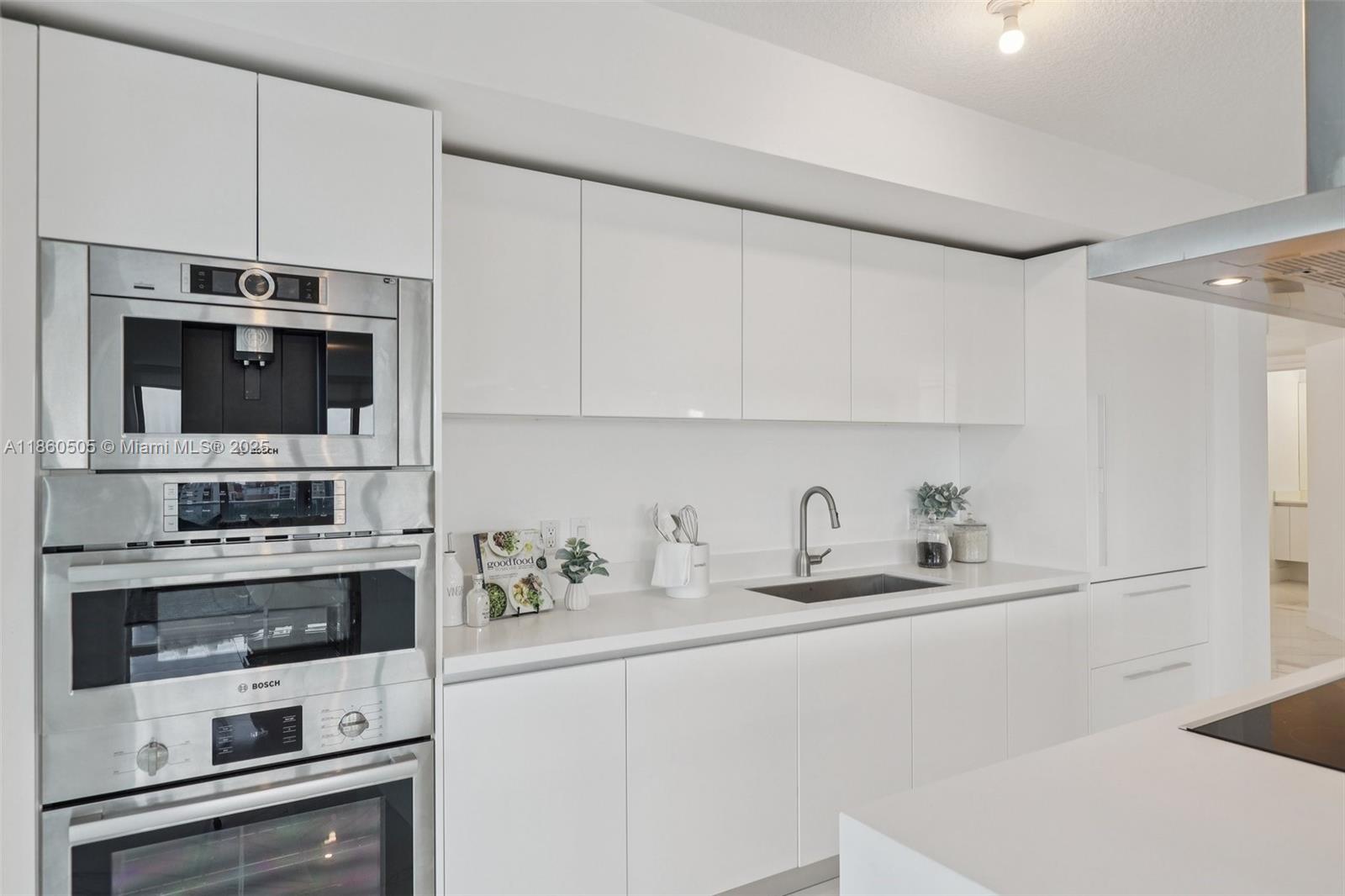 PARQUE TOWERS CONDO - Residential