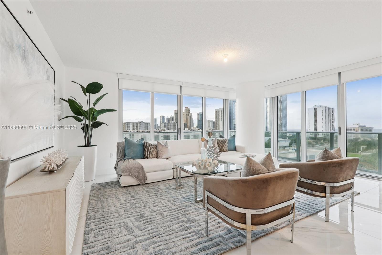 PARQUE TOWERS CONDO - Residential