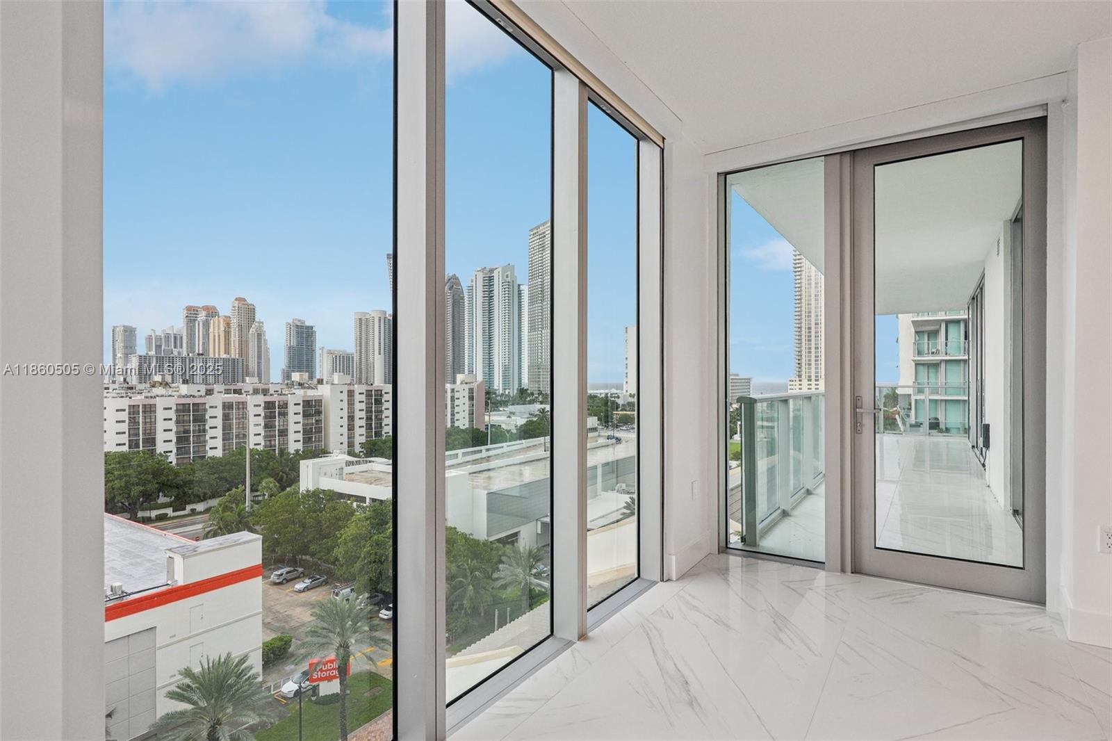 PARQUE TOWERS CONDO - Residential