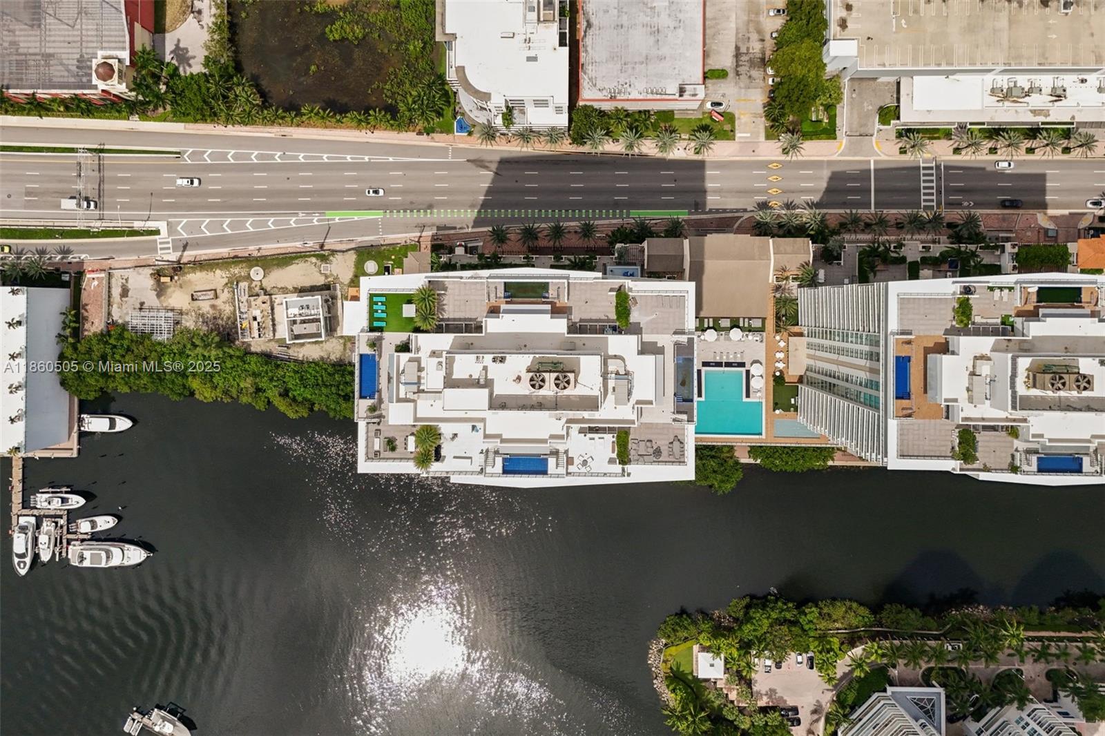 PARQUE TOWERS CONDO - Residential