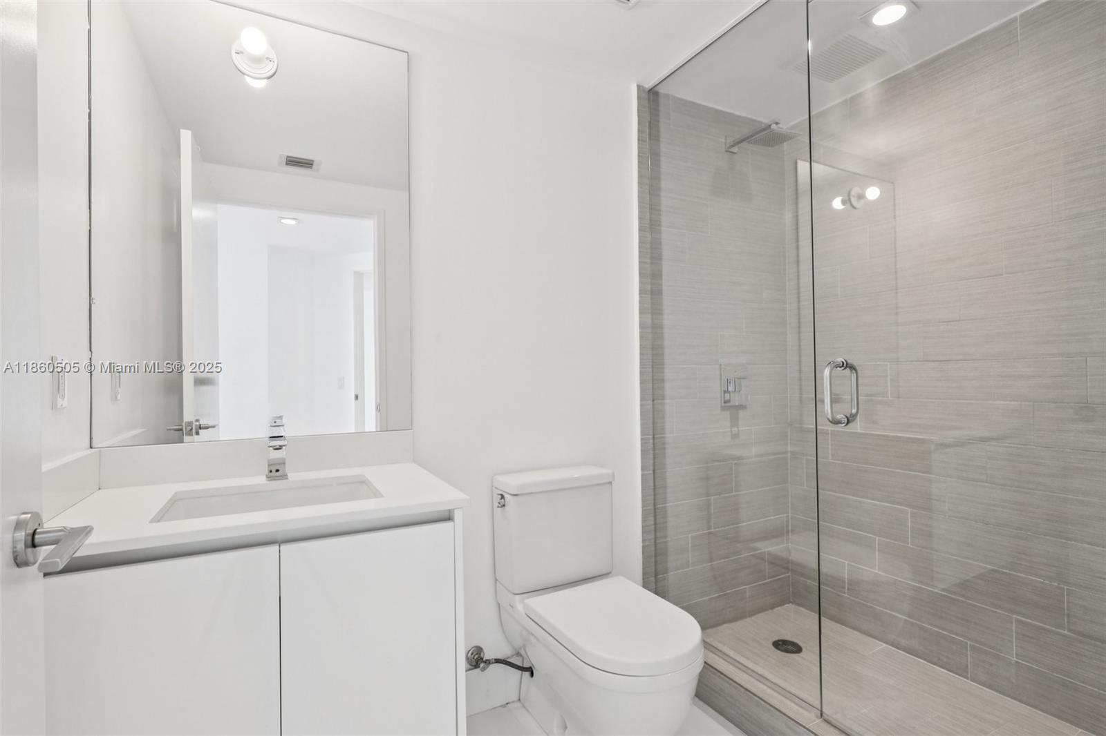 PARQUE TOWERS CONDO - Residential