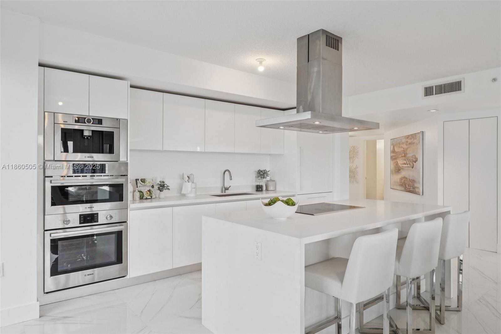 PARQUE TOWERS CONDO - Residential