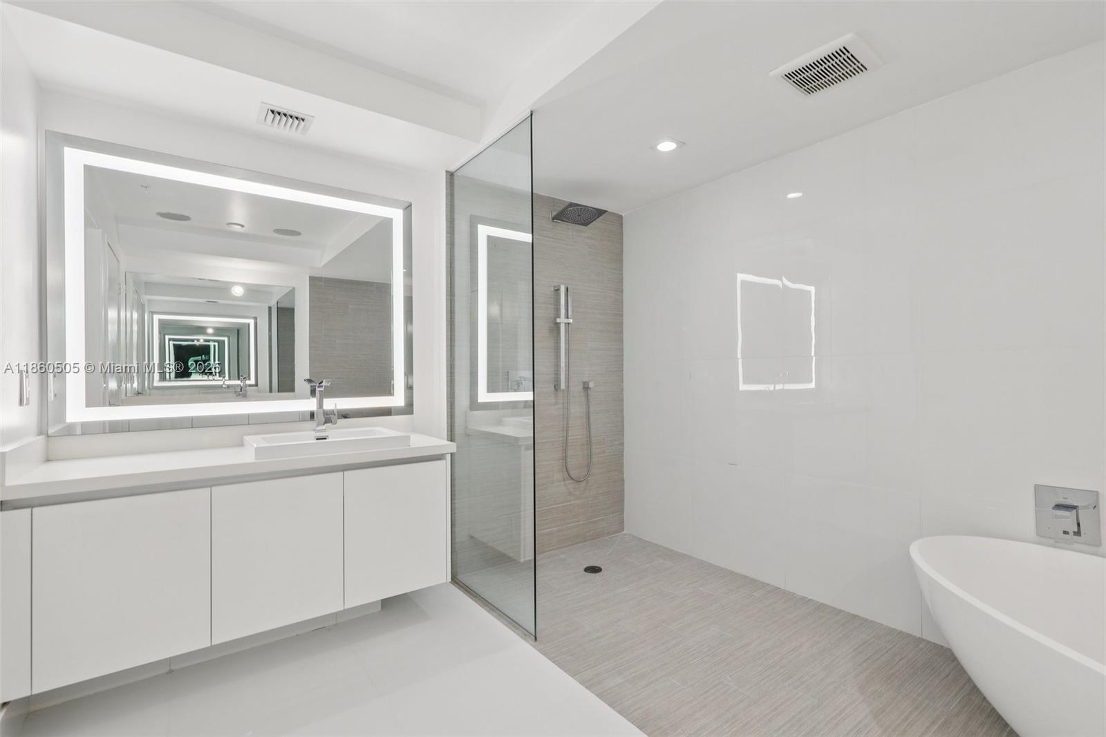 PARQUE TOWERS CONDO - Residential