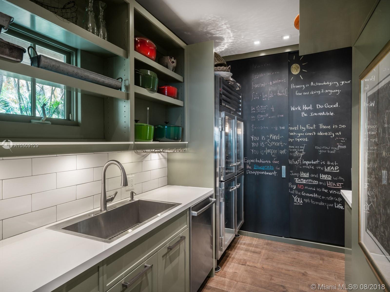 DAVIS TR - Residential