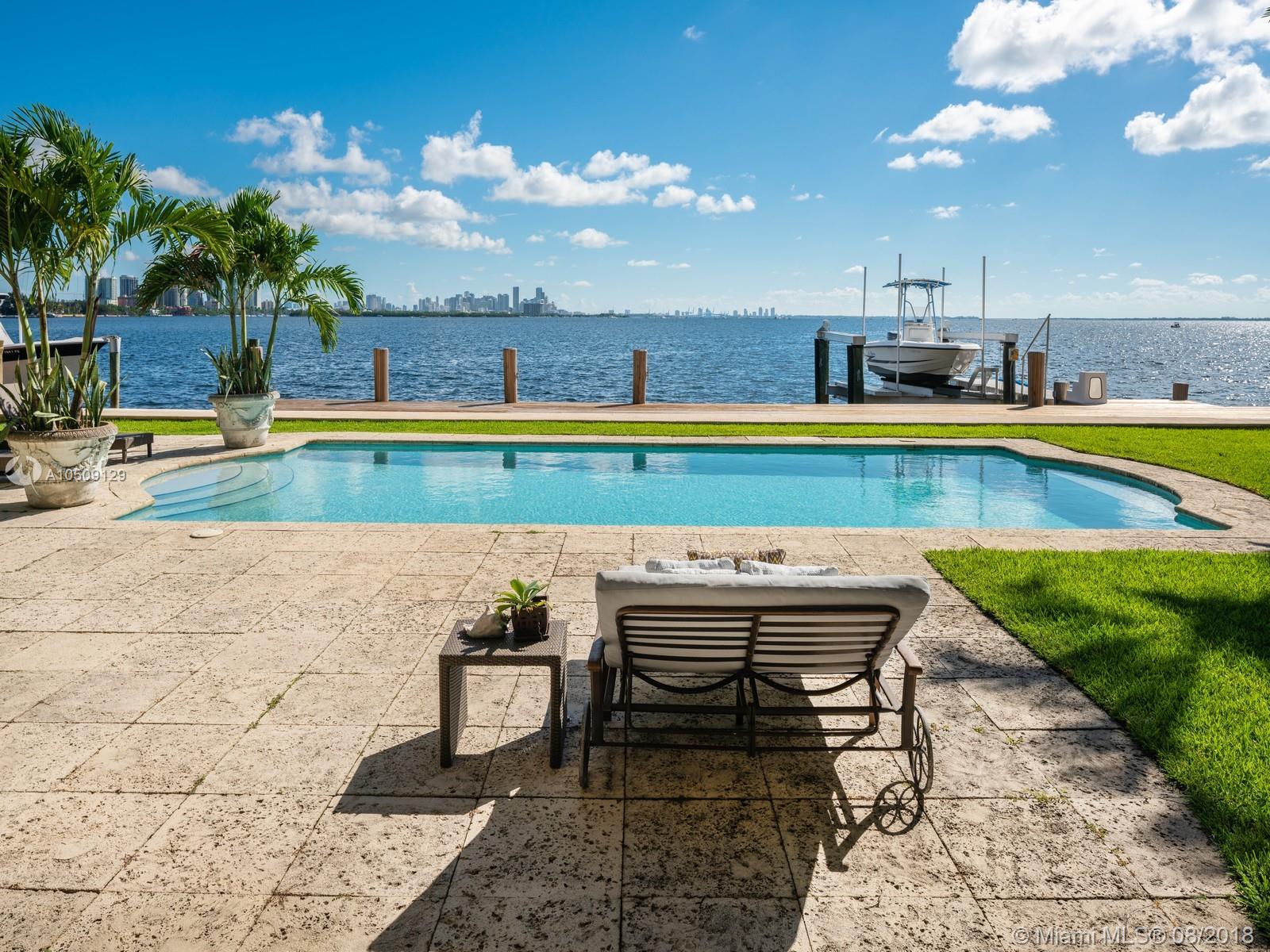 DAVIS TR - Residential