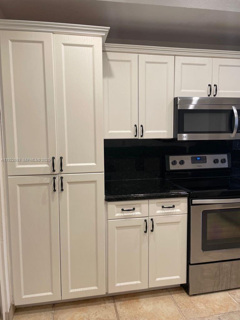 NO 2 PALM-AIRE COUNTRY CL - Residential Lease