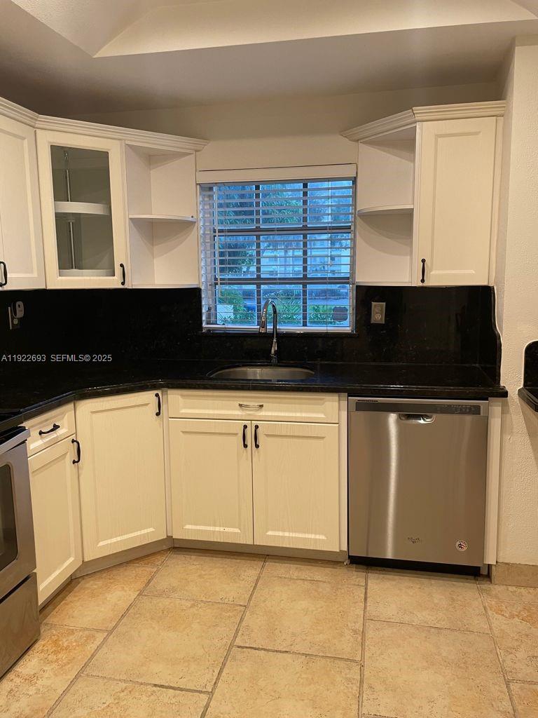 NO 2 PALM-AIRE COUNTRY CL - Residential Lease