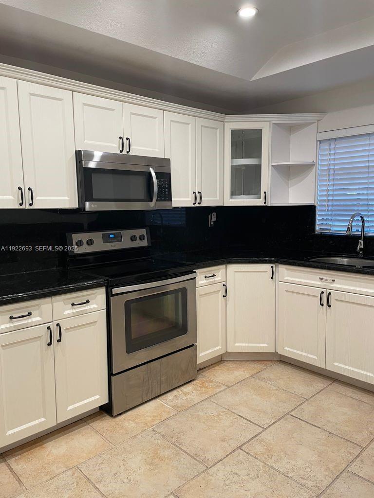 NO 2 PALM-AIRE COUNTRY CL - Residential Lease