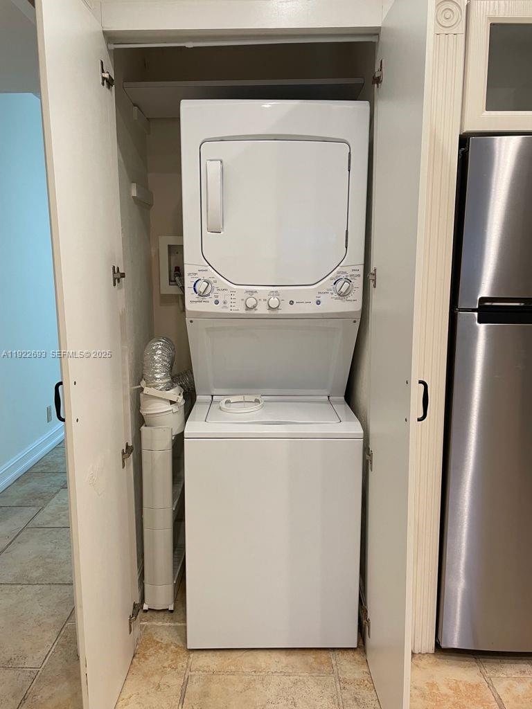 NO 2 PALM-AIRE COUNTRY CL - Residential Lease