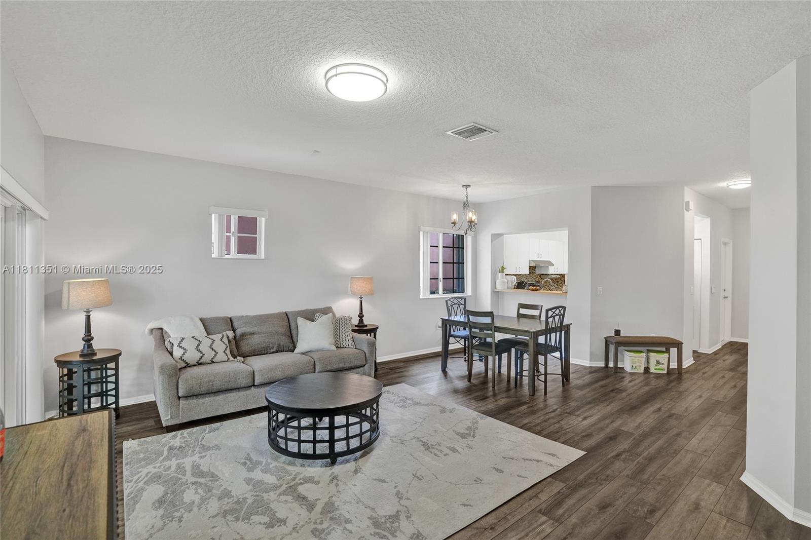 UNITED HOMES PLAT - Residential