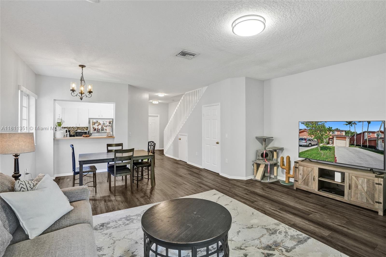 UNITED HOMES PLAT - Residential