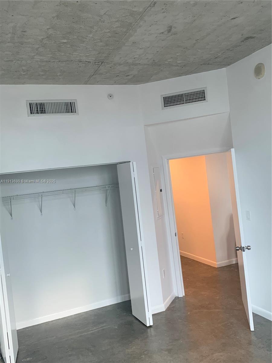 THE LOFT DOWNTOWN II COND - Residential Lease