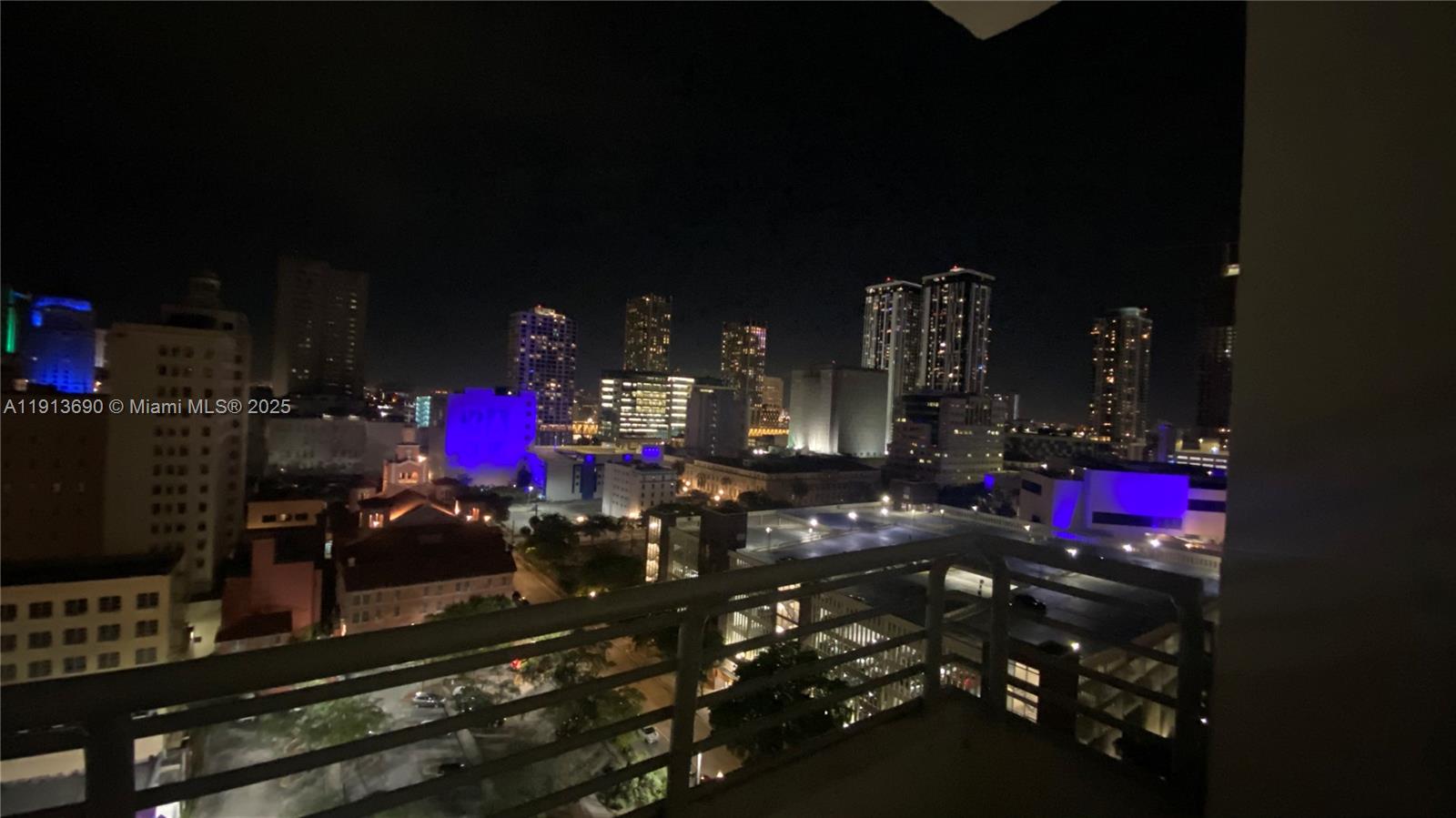 THE LOFT DOWNTOWN II COND - Residential Lease