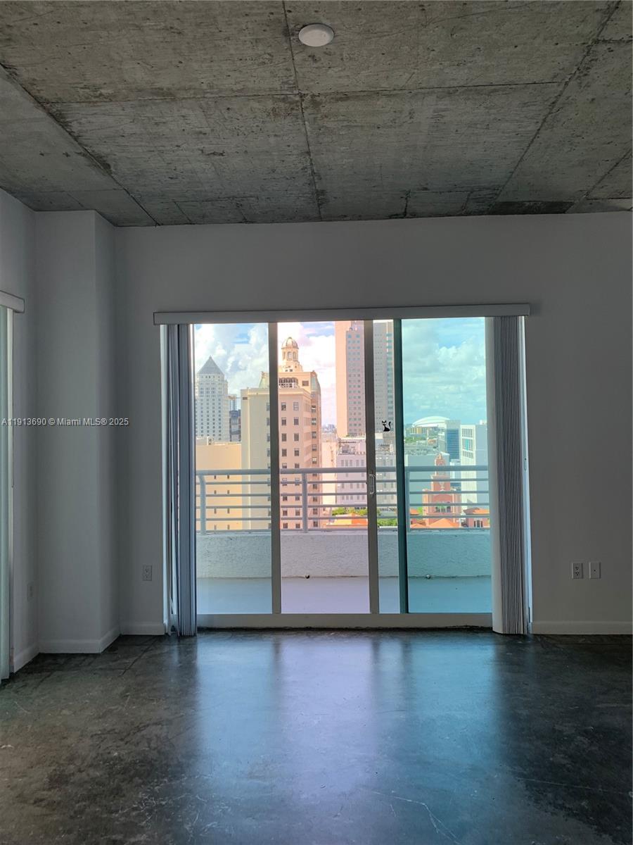THE LOFT DOWNTOWN II COND - Residential Lease