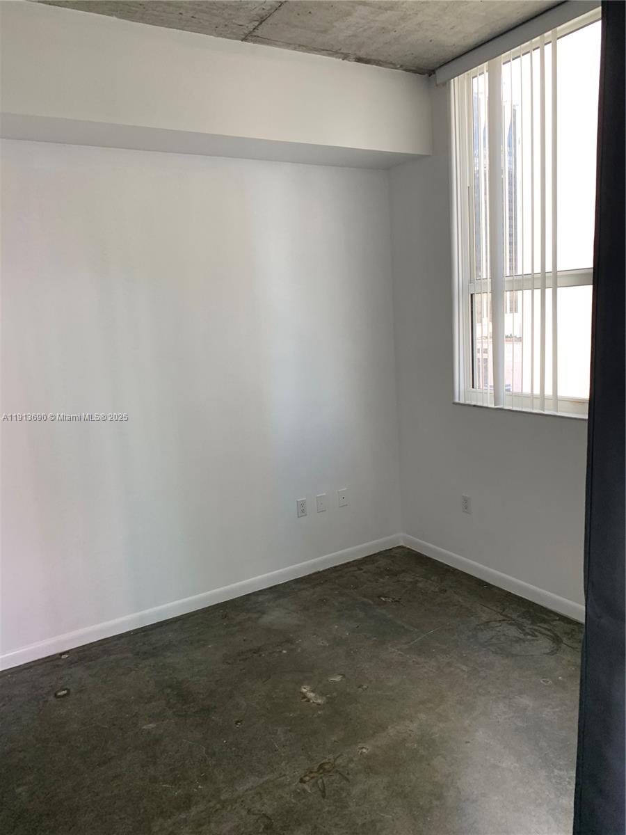 THE LOFT DOWNTOWN II COND - Residential Lease