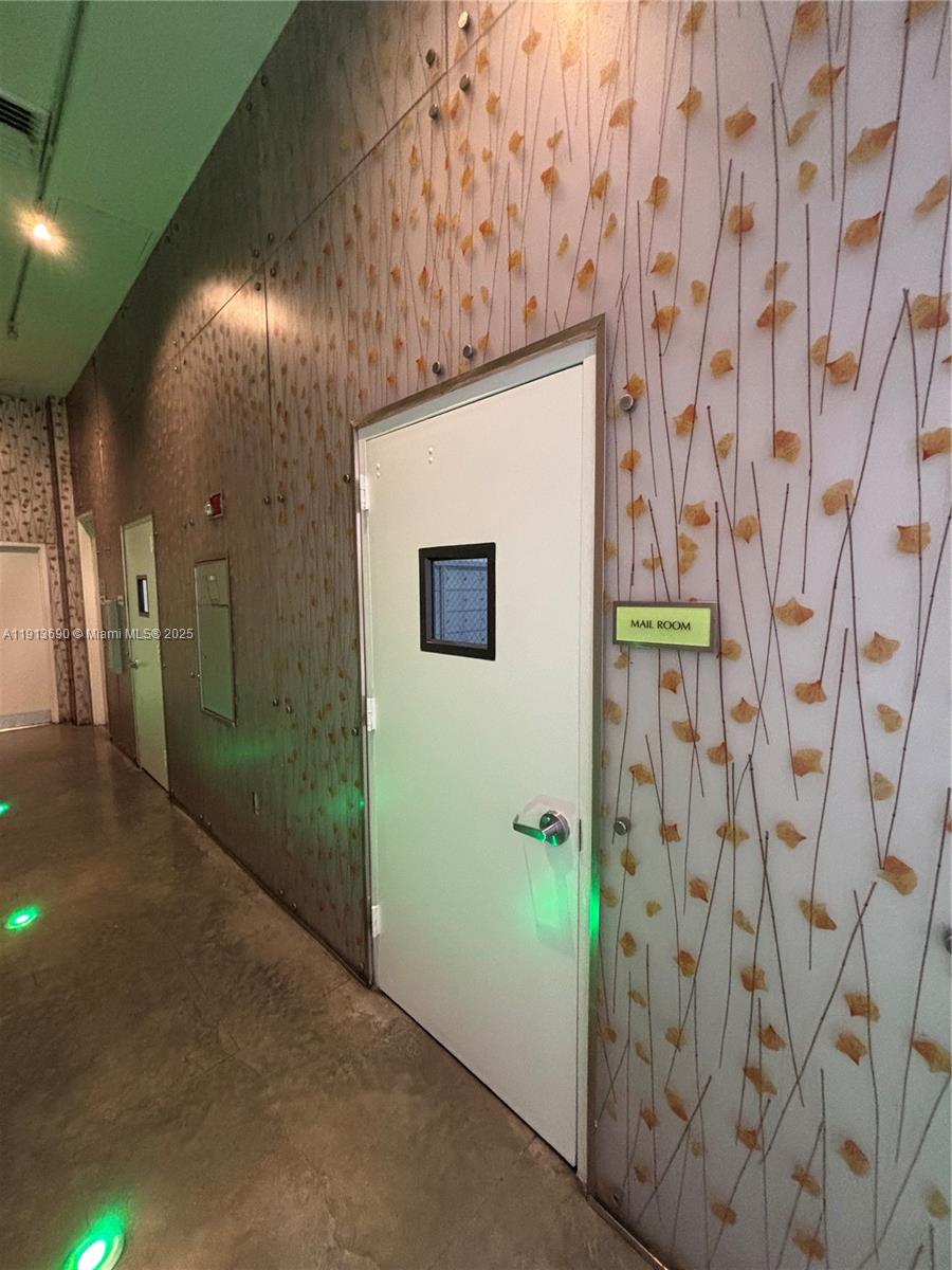 THE LOFT DOWNTOWN II COND - Residential Lease