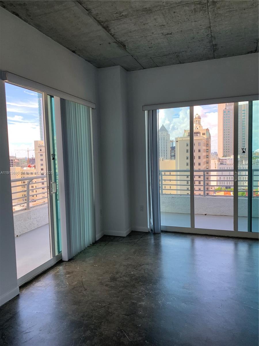 THE LOFT DOWNTOWN II COND - Residential Lease