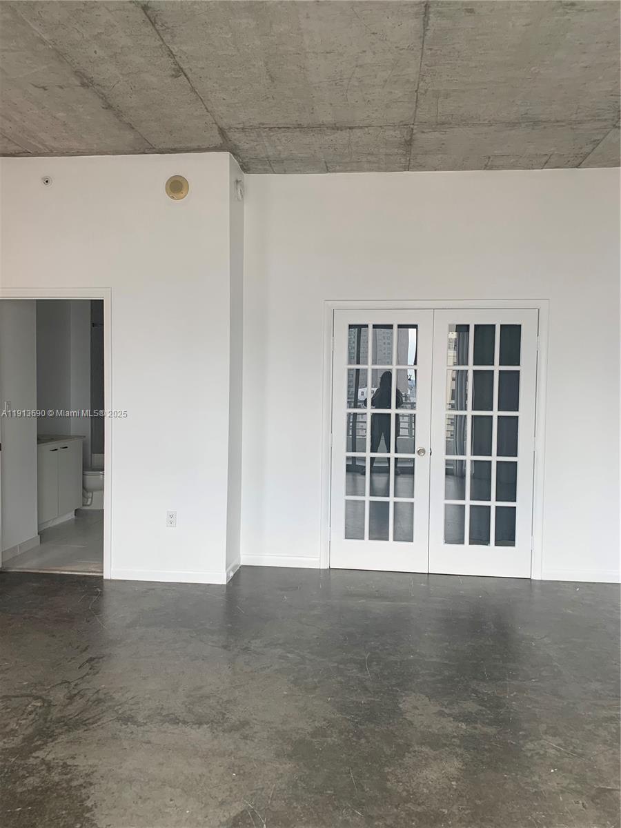 THE LOFT DOWNTOWN II COND - Residential Lease