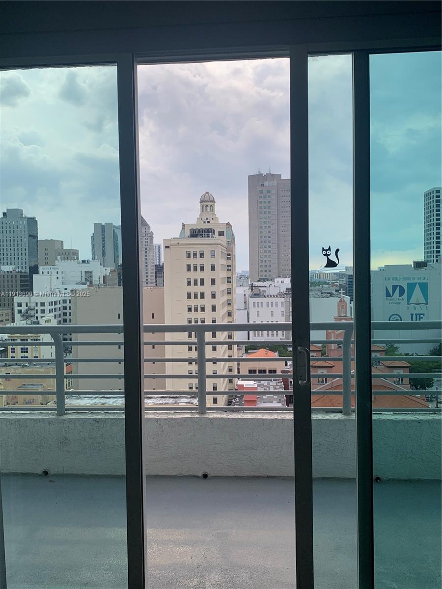 THE LOFT DOWNTOWN II COND - Residential Lease