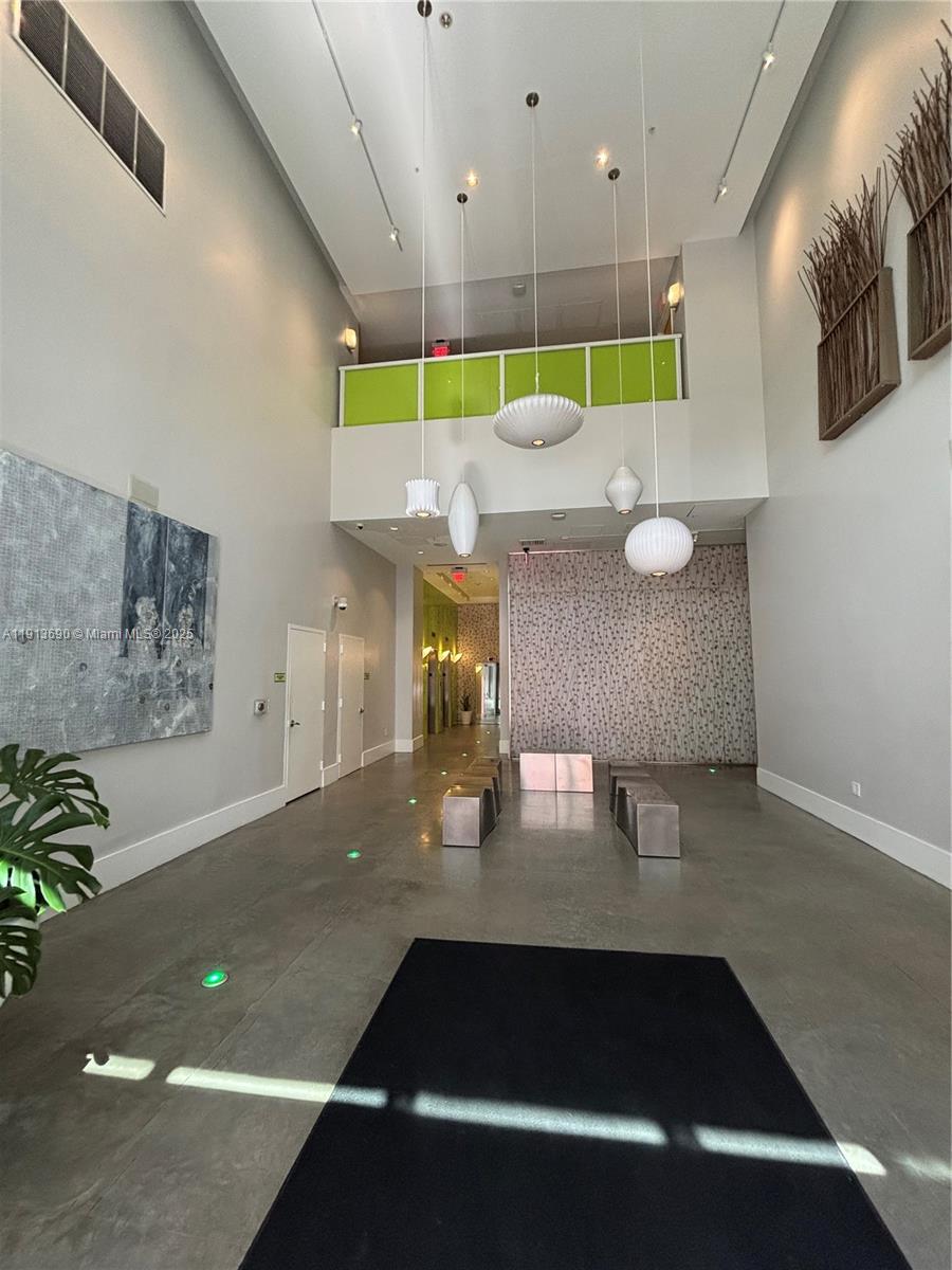 THE LOFT DOWNTOWN II COND - Residential Lease