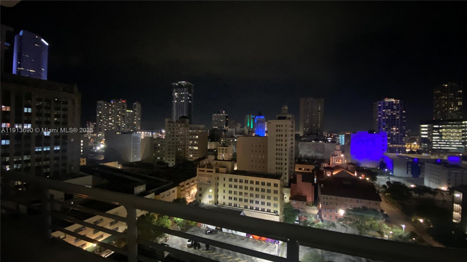 THE LOFT DOWNTOWN II COND - Residential Lease