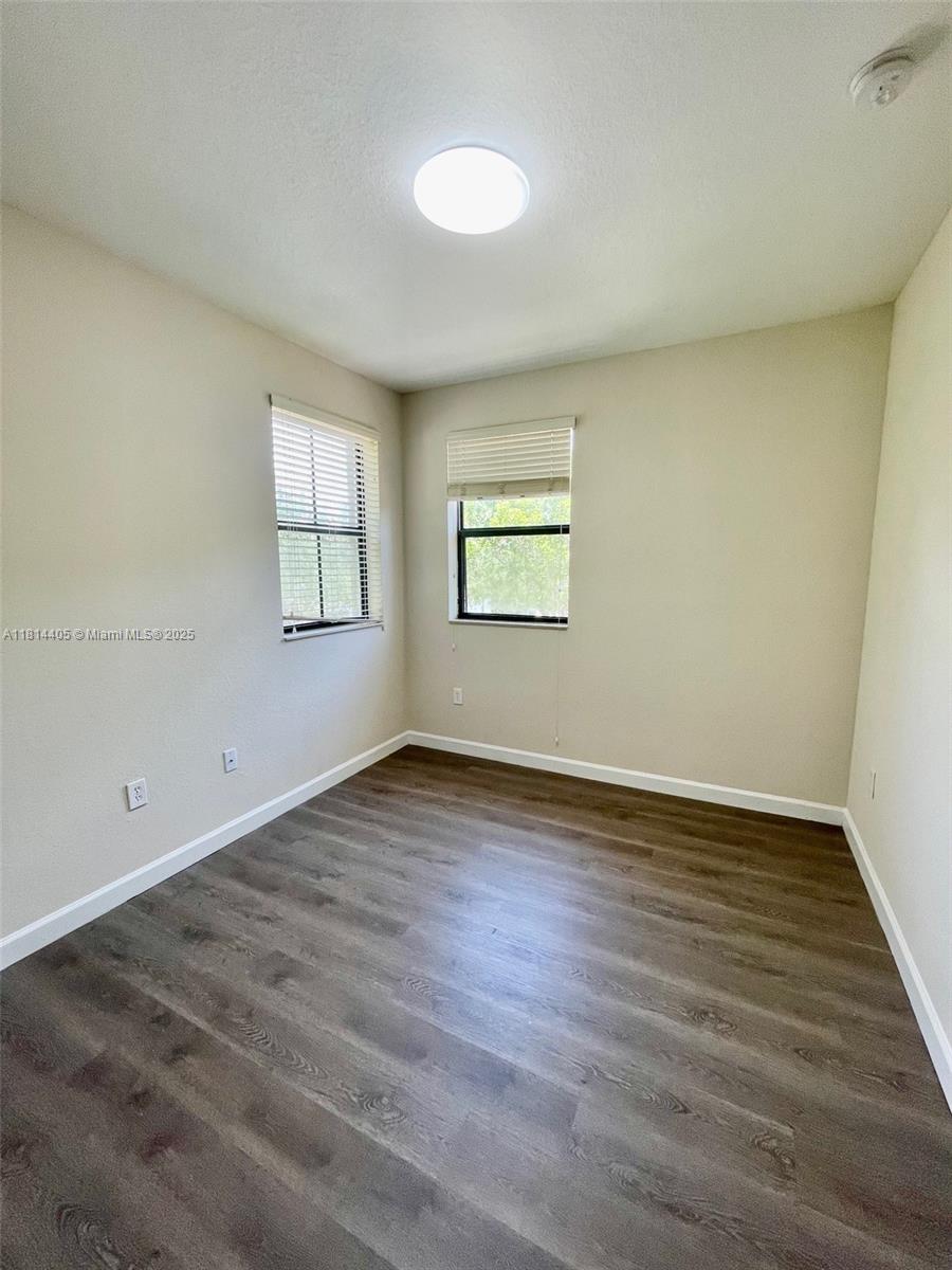 SILVER PALM EAST SECTION - Residential Lease