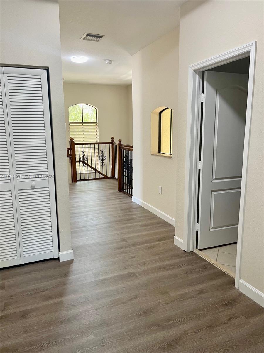 SILVER PALM EAST SECTION - Residential Lease